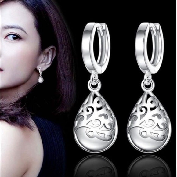 LAST ONE‼️ Sterling Silver Opal teardrop earrings - Picture 2 of 4